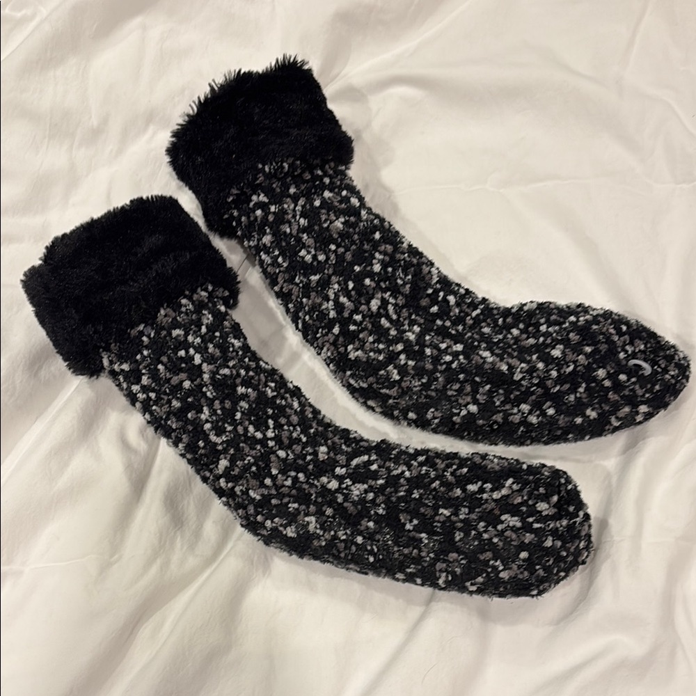 NWOT Jane and Bleecker Cozy Black and White Fuzzy Socks